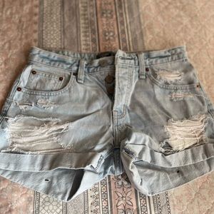 Abercrombie low rise boyfriend shorts